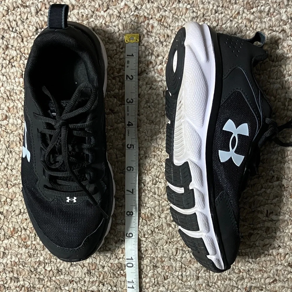 Under Armour Black Sneakers EUC - Picture 9 of 9